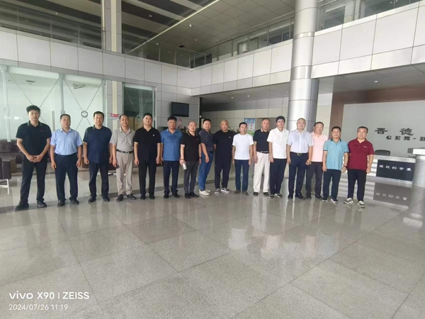 泰安同科液压陪同泰山机械商会领导及会员企业参观学习